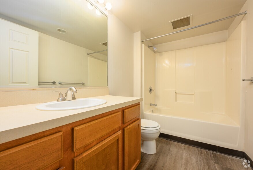 More Photos Of 115 West St, Battle Creek Apartments For Sale