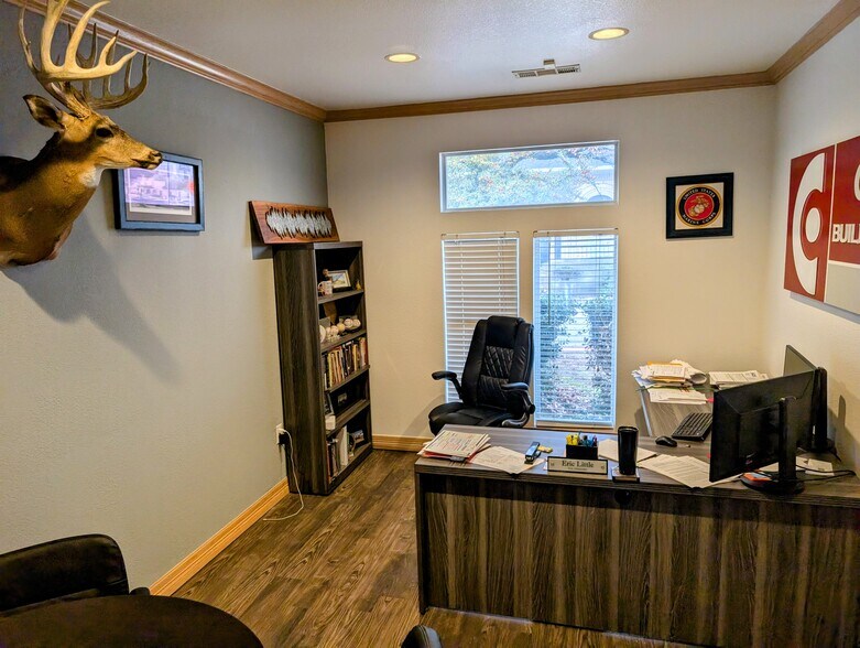 More Photos Of 1705 Forest Ridge Dr, Bedford Medical For Lease