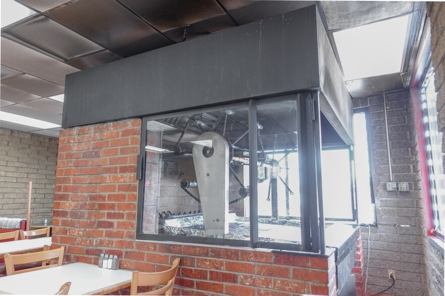 More Photos Of 111 E 2700 S, Salt Lake City General Retail For Sale