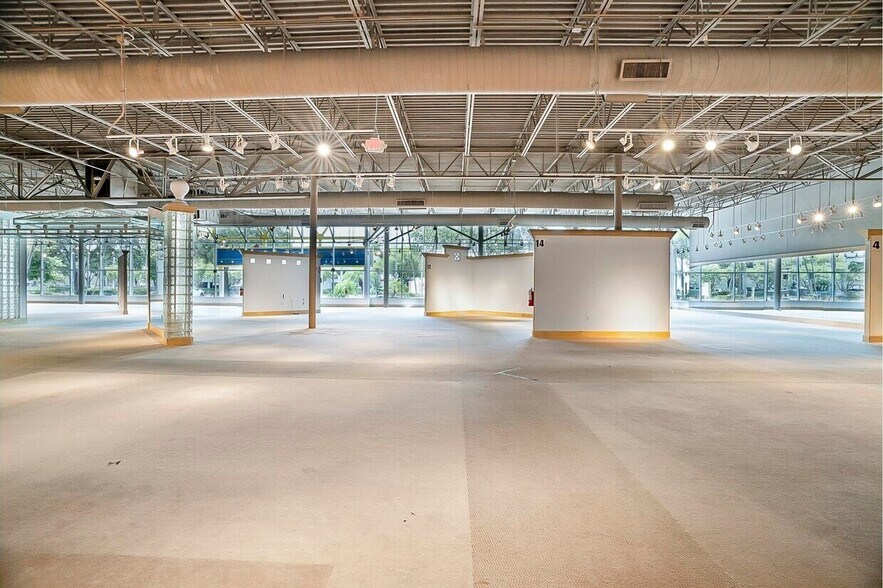 More Photos Of 1601-1605 W Oakland Park Blvd, Oakland Park Storefront Retail Office For Lease