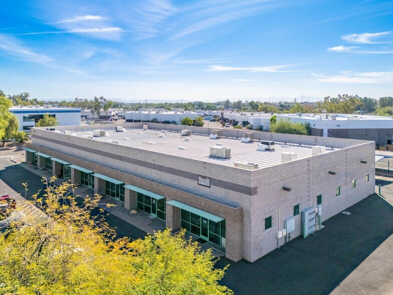 More Photos Of 11042 N 24th Ave, Phoenix Manufacturing For Lease