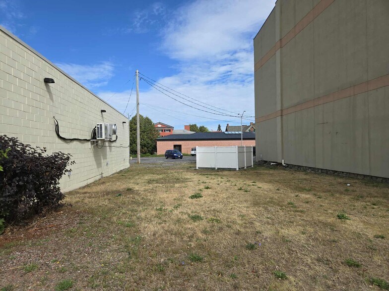More Photos Of 302-306 Ford St, Ogdensburg Freestanding For Sale