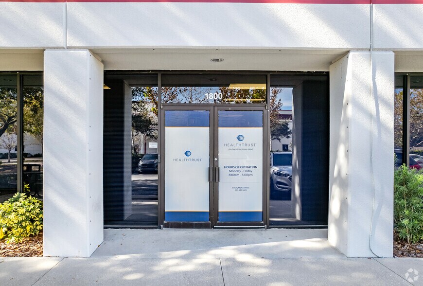 More Photos Of 12901 Starkey Rd, Largo Light Manufacturing For Lease