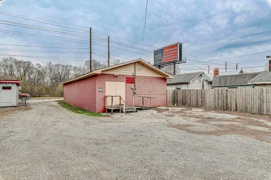 More Photos Of 3637 W 10th St, Indianapolis Office For Sale