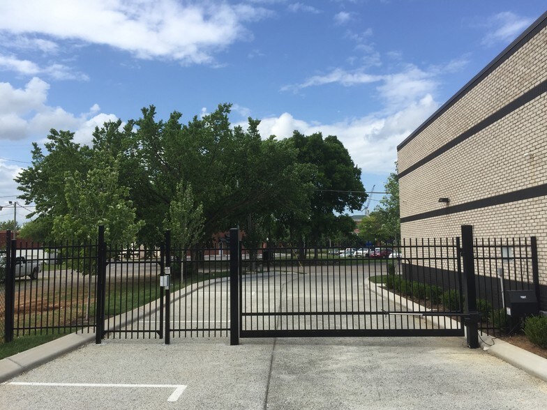 More Photos Of 319 Hickerson Dr, Murfreesboro Light Distribution For Lease