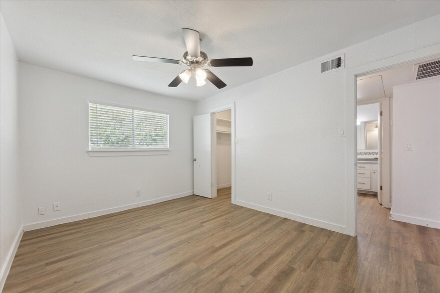 More Photos Of 7304 Twin Crest Dr, Austin Apartments For Sale