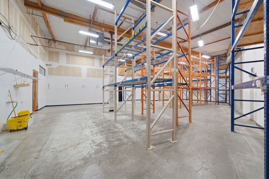 More Photos Of 1544 E Warner Ave, Santa Ana Freestanding For Sale