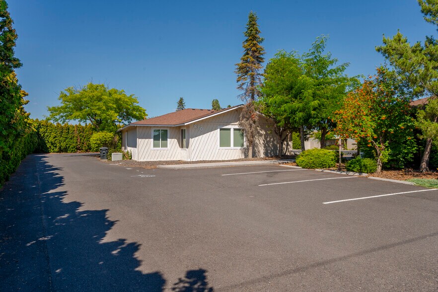 More Photos Of 830 Sharon Ave E, Moses Lake Office For Sale
