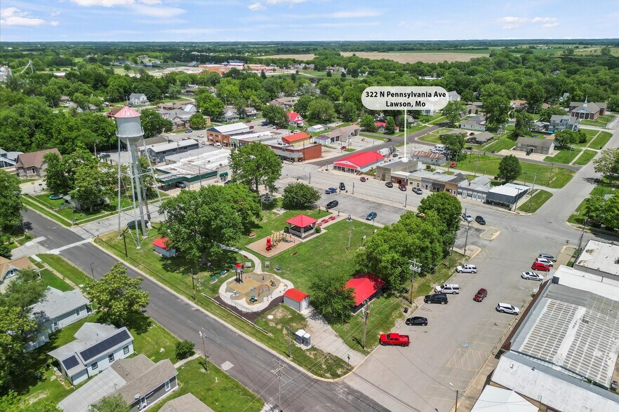 More Photos Of 322 N Pennsylvania Ave, Lawson Bar For Sale