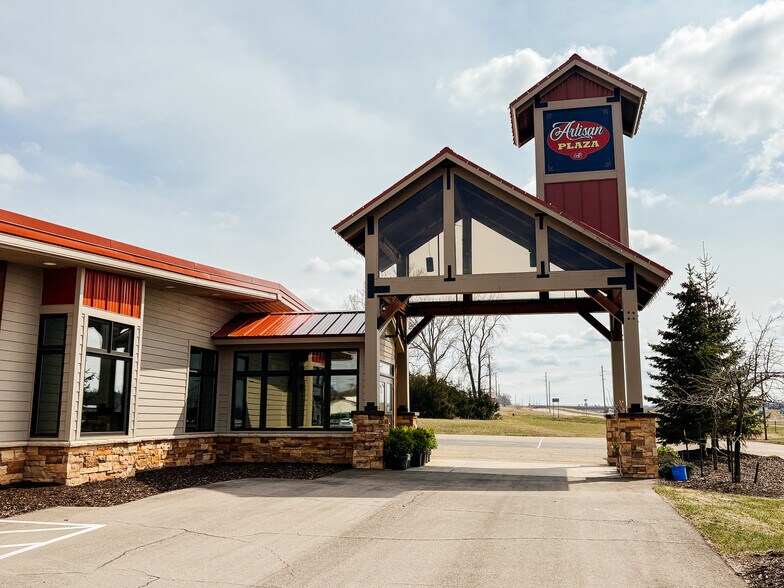 More Photos Of 1233 4th St S, Cannon Falls Freestanding For Lease