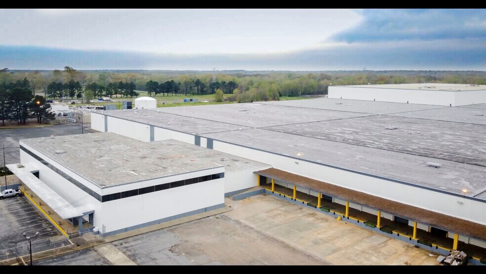 More Photos Of 3456 Meyers Rd, Memphis Distribution For Lease