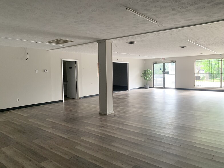 More Photos Of 4501 Reese Rd, Columbus Freestanding For Lease