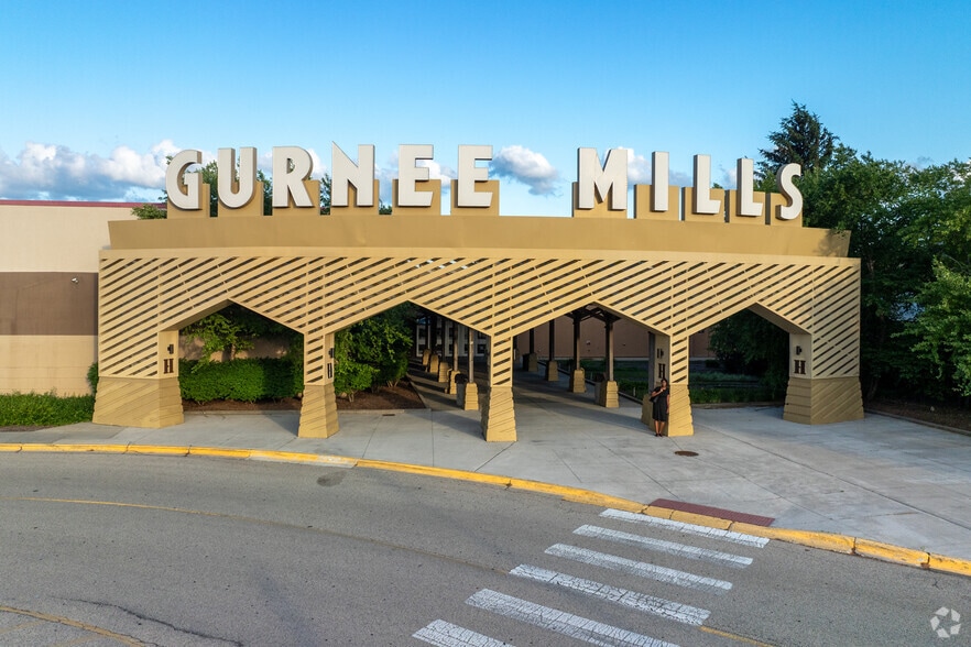 More Photos Of 6120-6170 W Grand Ave, Gurnee General Retail For Lease