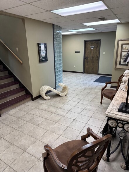 More Photos Of 4 Shackleford Plz, Little Rock Office For Sale