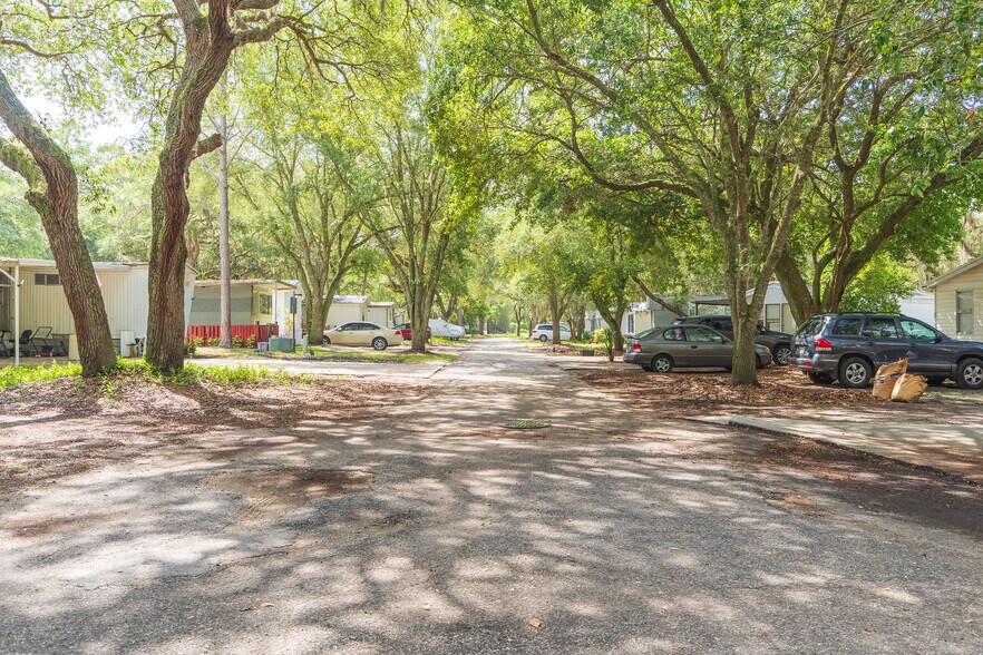 More Photos Of 14455 E Highway 25, Ocklawaha Manufactured Housing Mobile Home Park For Sale