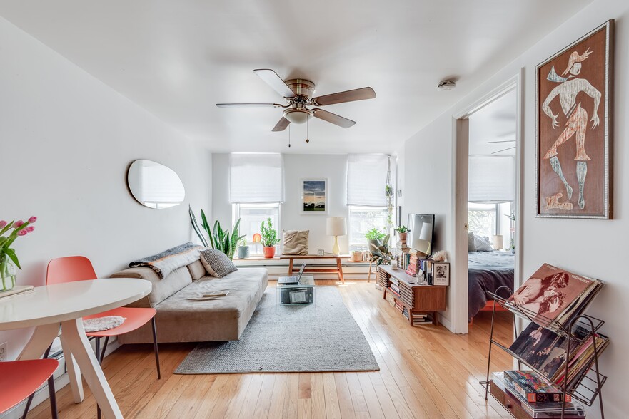 More Photos Of 489 Myrtle Ave, Brooklyn Storefront Retail Residential For Sale