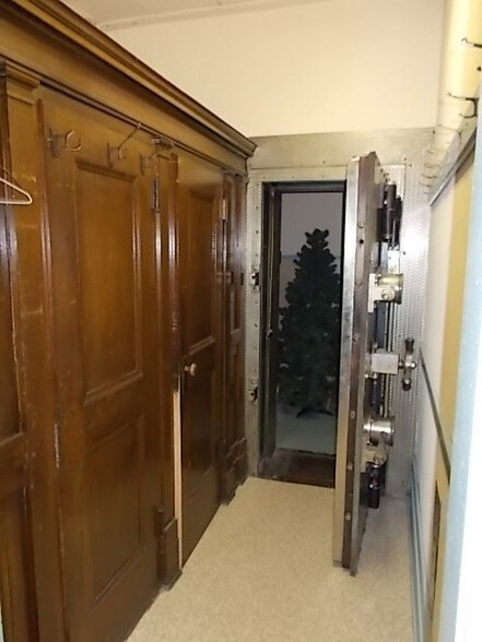 More Photos Of 504 Wilborn Ave, South Boston Office For Sale