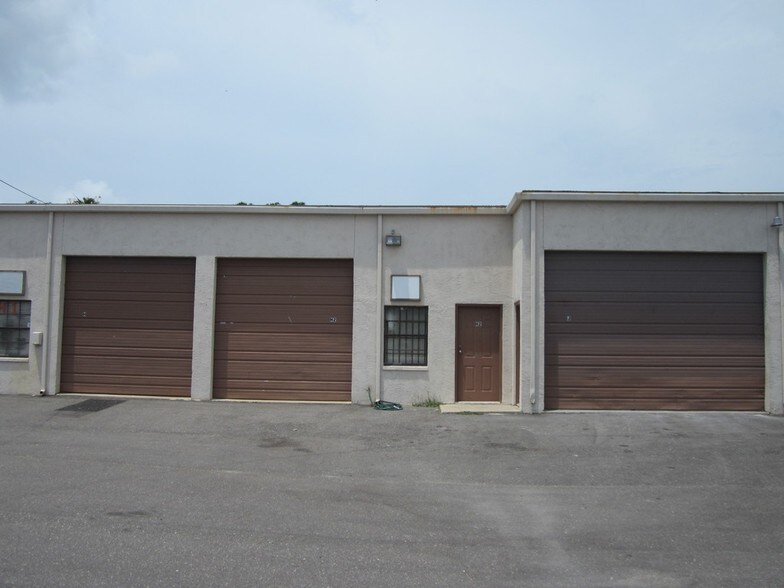 More Photos Of 1660 Tilley Ave, Clearwater Manufacturing For Lease