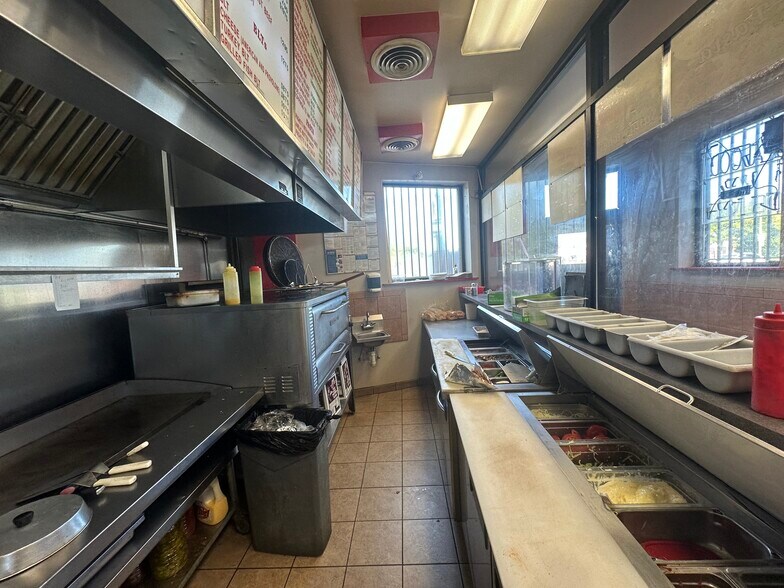 More Photos Of 1516 Harford Ave, Baltimore Restaurant For Sale