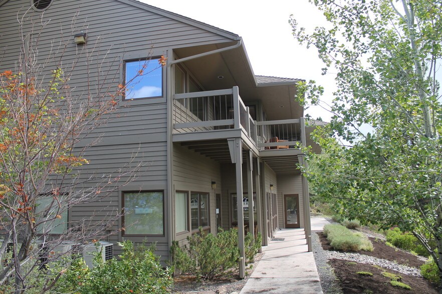 More Photos Of 19800-19875 Village Office Ct, Bend Office For Lease