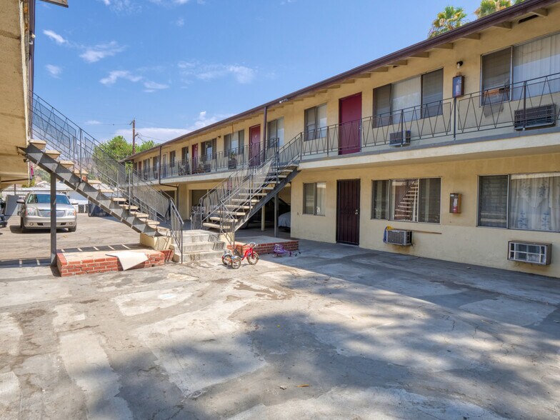 More Photos Of 8520 Sunland Blvd, Sun Valley Apartments For Sale