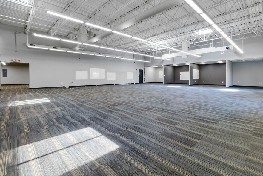 More Photos Of 8720 Robbins Rd, Indianapolis Warehouse For Sale