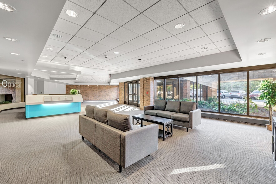 More Photos Of 700 Pilgrim Way, Green Bay Loft Creative Space For Sale