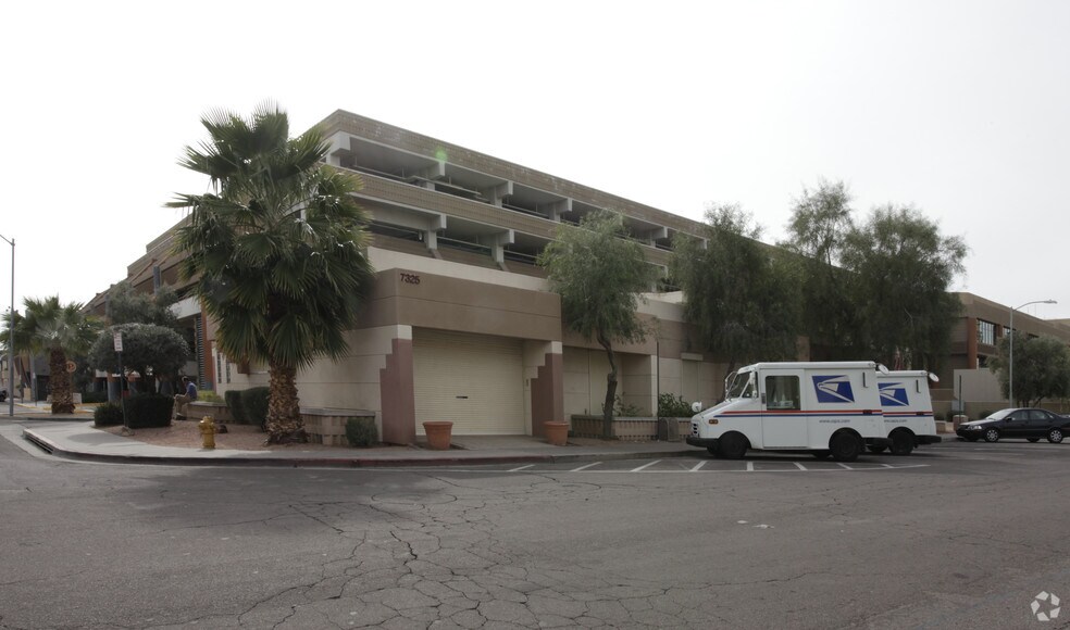 More Photos Of 7323-7325 E Shoeman Ln, Scottsdale Restaurant For Lease