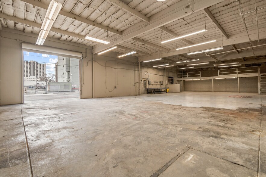 More Photos Of 517 Evans Ave, Reno Warehouse For Lease