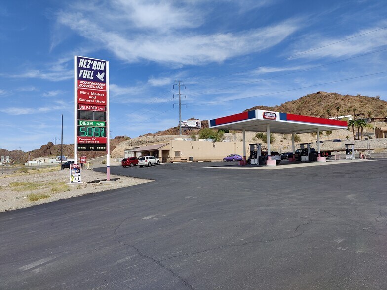 More Photos Of 3303 N Highway 95, Parker Service Station For Sale