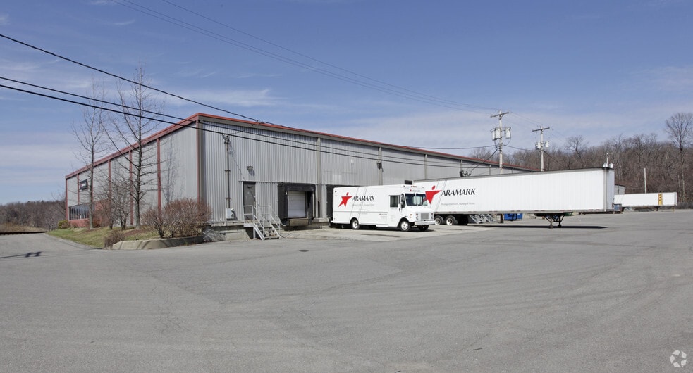 More Photos Of 1401-1418 Parkway View Dr, Pittsburgh Light Distribution For Lease