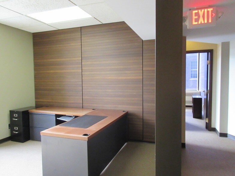 More Photos Of 151 S Rose St, Kalamazoo Medical For Sale