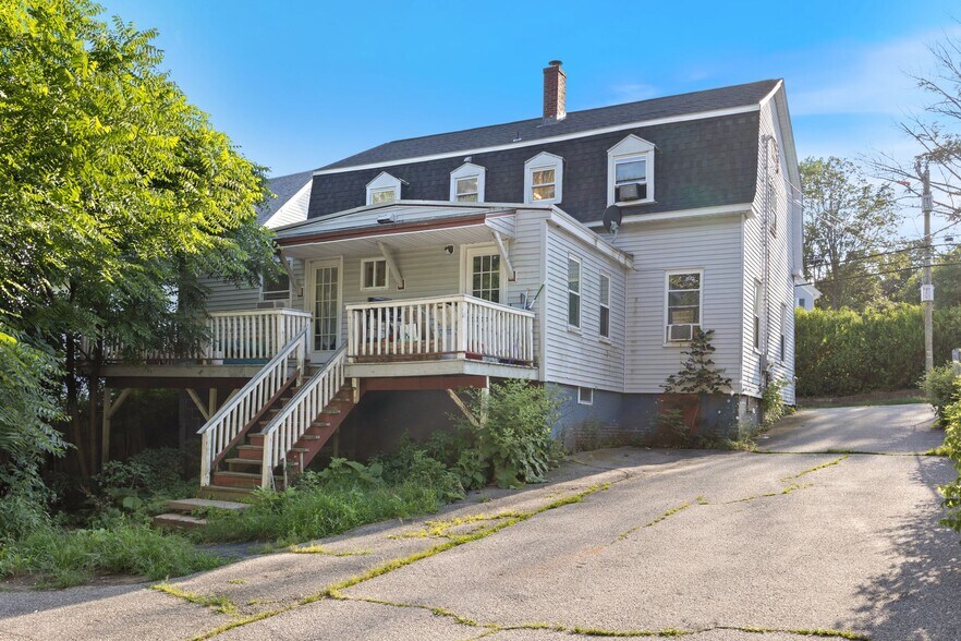 More Photos Of 140 Green St, Somersworth Apartments For Sale