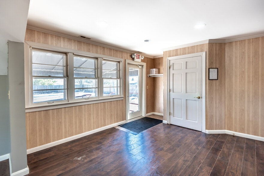 More Photos Of 3386 N State Route 123, Lebanon Office For Sale