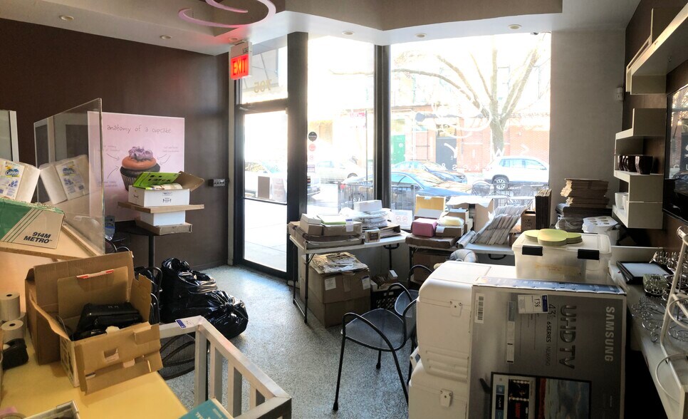 More Photos Of 709 W Belden Ave, Chicago Storefront Retail Residential For Lease