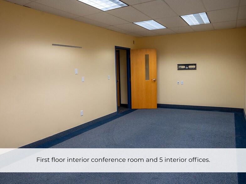 More Photos Of 441 New Karner Rd, Albany Office For Lease