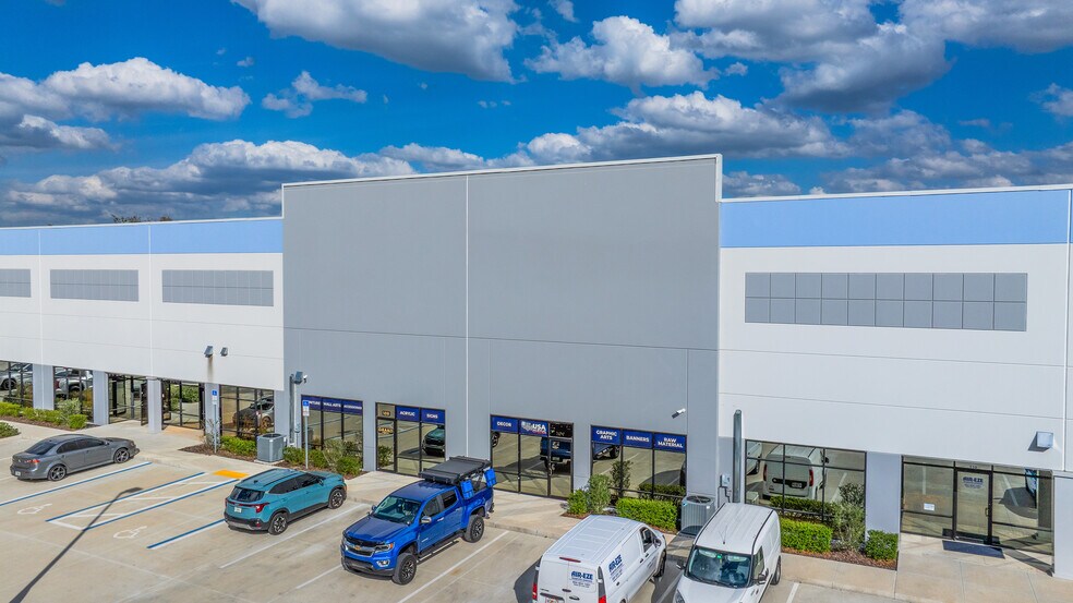 More Photos Of 2870 Clarcona Rd, Apopka Warehouse For Sale