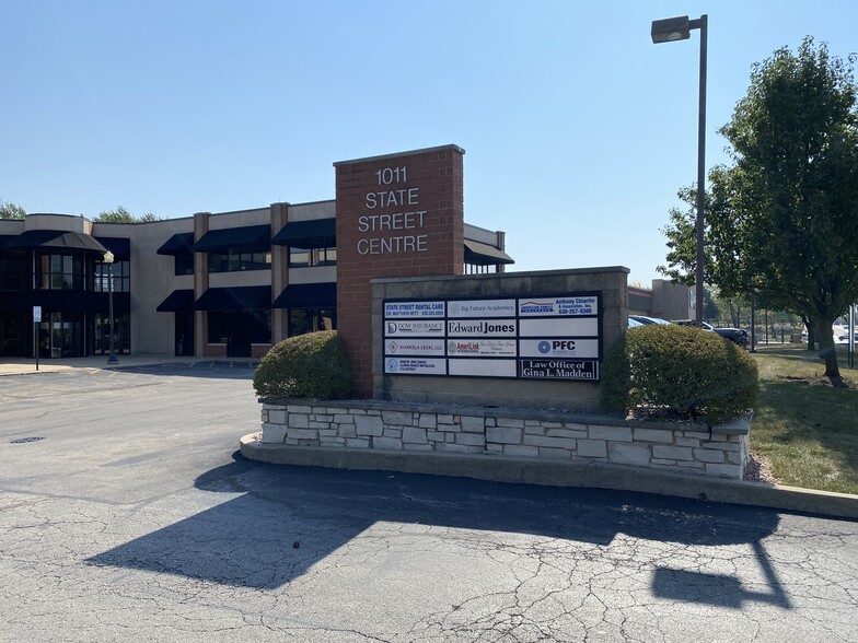 Primary Photo Of 1011 State St, Lemont Office For Lease