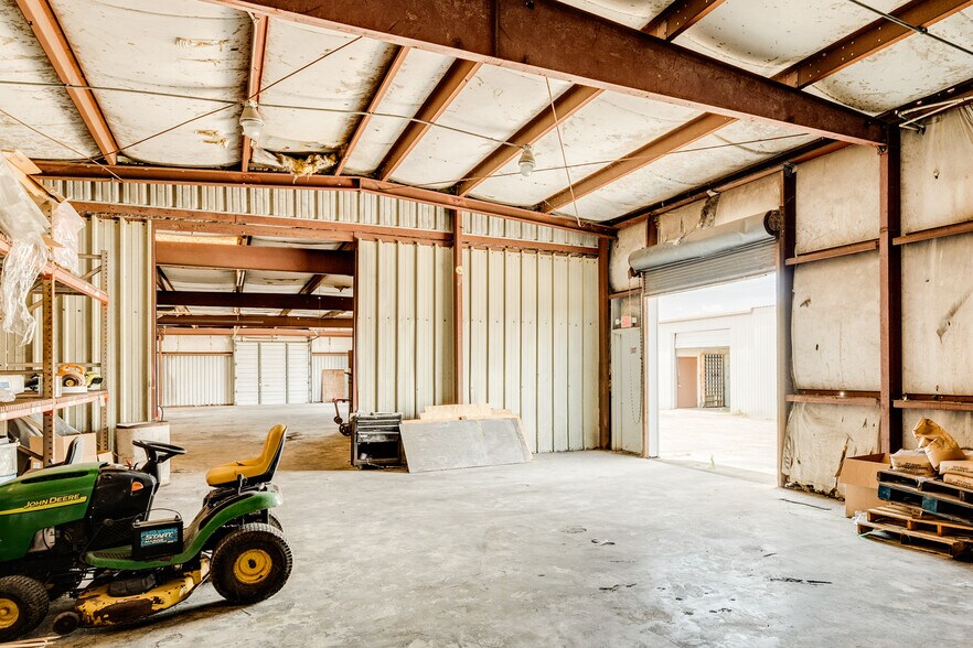 More Photos Of 6322 E Highway 332, Freeport Warehouse For Sale