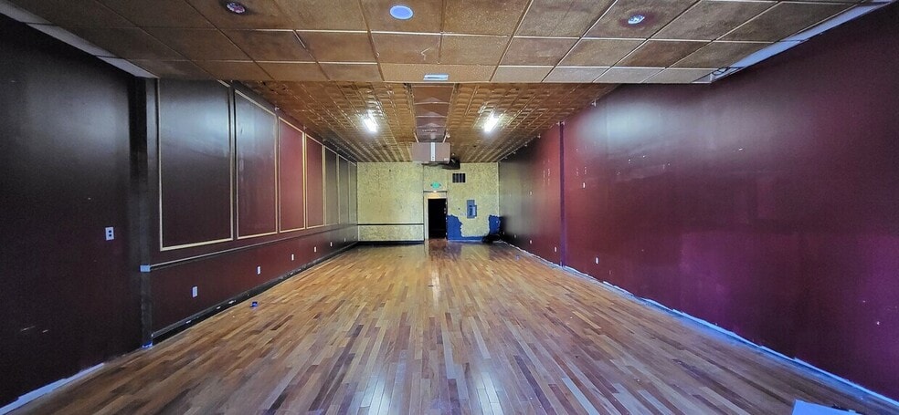 More Photos Of 1320 Reisterstown Rd, Pikesville Storefront For Lease