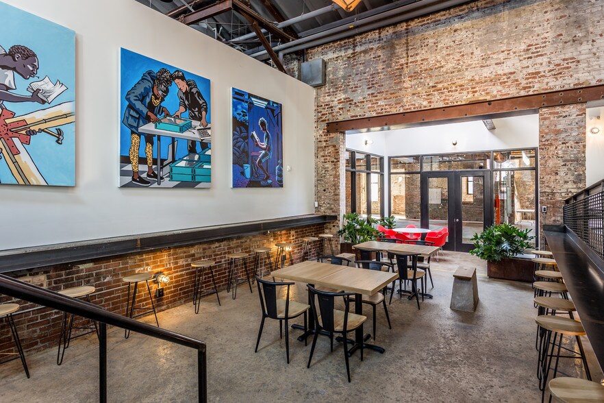 More Photos Of 500 E Davie St, Raleigh Restaurant For Lease