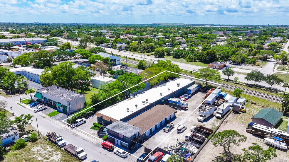 More Photos Of 259 SE 1st Ter, Deerfield Beach Warehouse For Lease