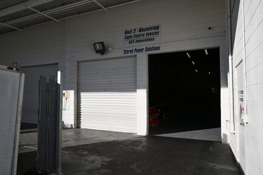More Photos Of 11801 28th St N, Saint Petersburg Warehouse For Lease