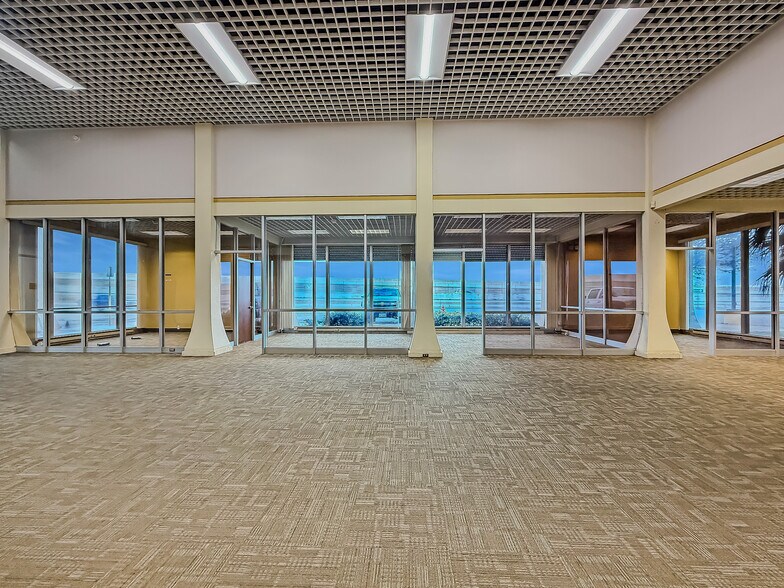 More Photos Of 1031 US Highway 181, Portland Bank For Sale