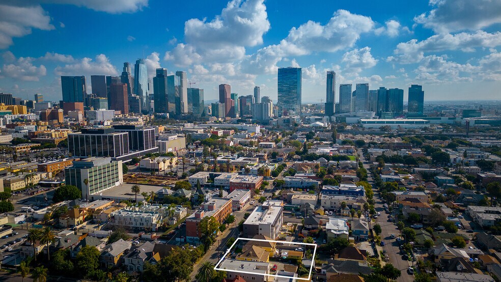 More Photos Of 1820 W 11th St, Los Angeles Apartments For Sale