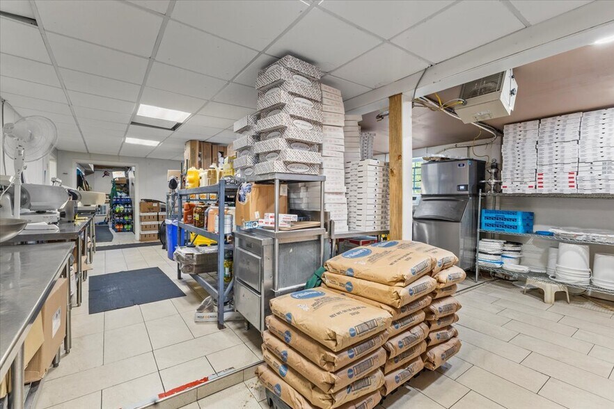 More Photos Of 232 W Moorestown Rd, Wind Gap Restaurant For Sale