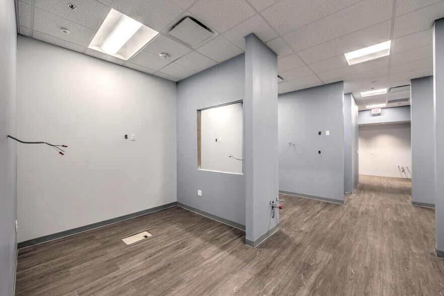 More Photos Of 2943-3073 W Craig Rd, North Las Vegas Unknown For Lease