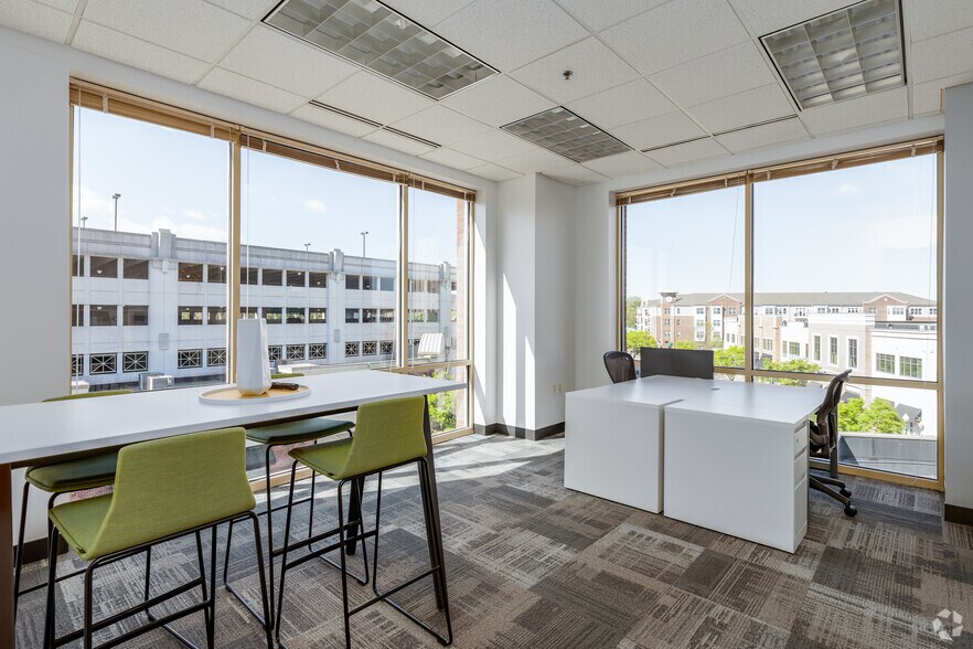 Photo of 3rd Floor Ste Office for 5
