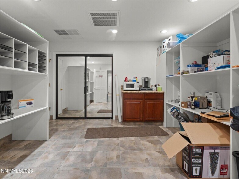 More Photos Of 441 W Plumb Ln, Reno Office For Sale