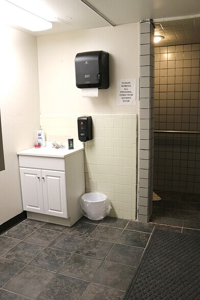 More Photos Of 202 W 3rd St, Hale Center Skilled Nursing Facility For Sale